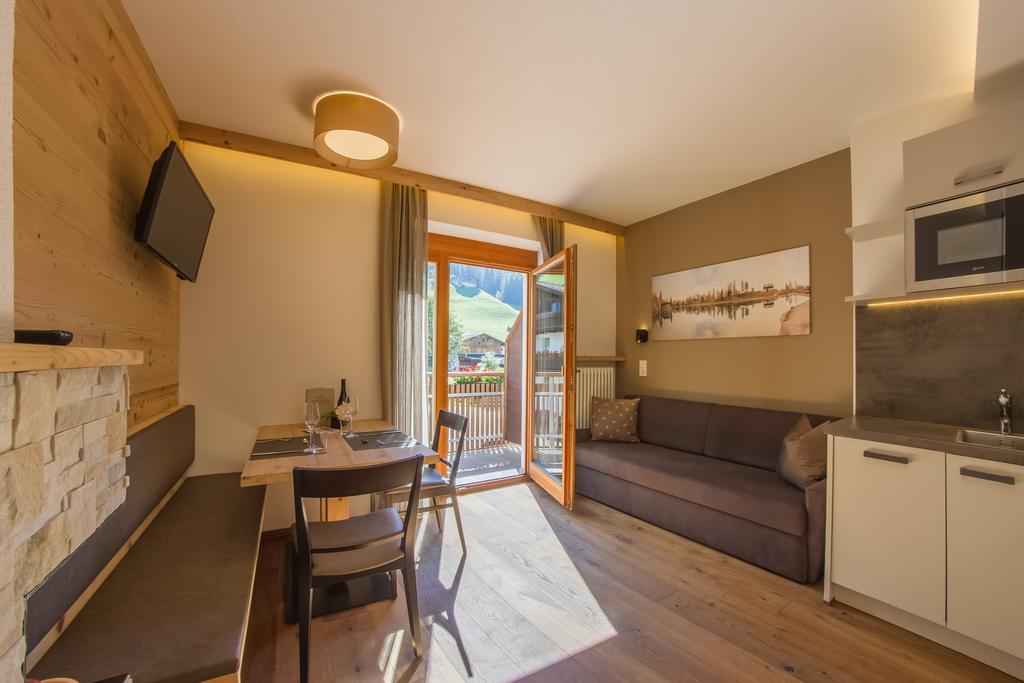 Appartement Hotel Erlhof Deluxe Lutago Zewnętrze zdjęcie